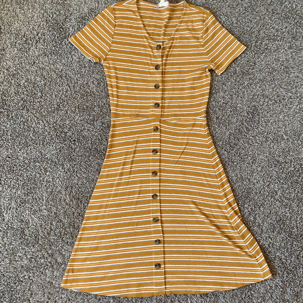 Mustard striped button down stress, ribbed fabric.